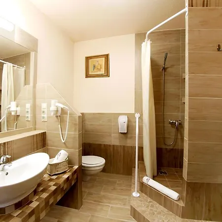 Família 3* Szeged