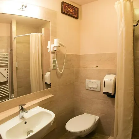 Hotel Família 3*