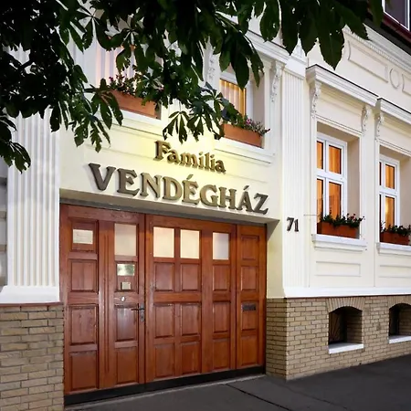 Família Hotel 3*